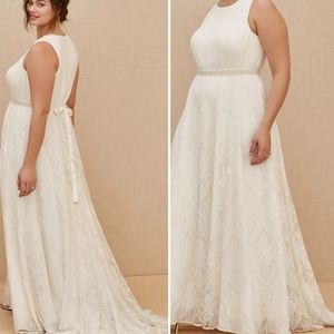 Torrid Ivory Wedding Dress